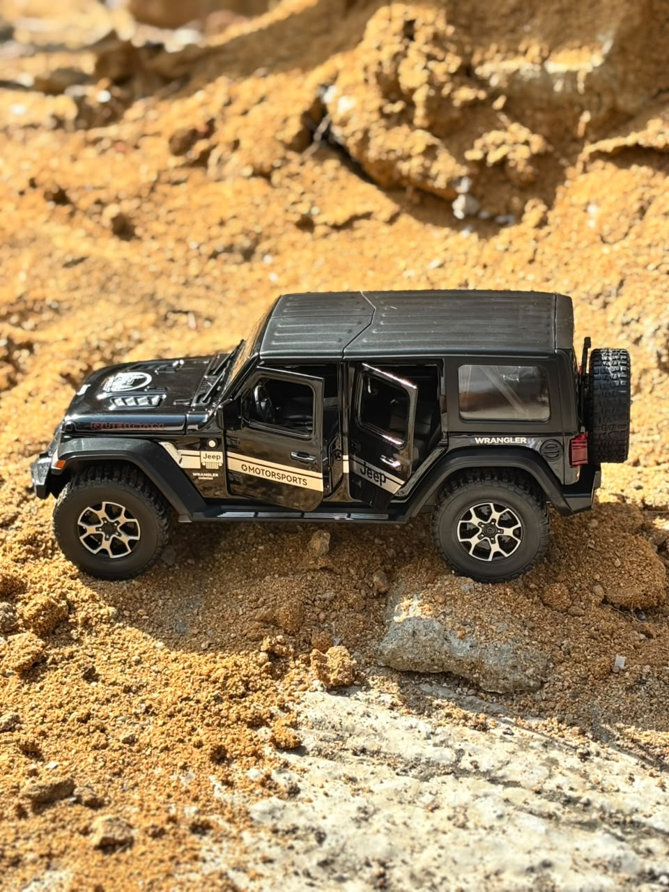 JEEP RUBCION WRANGLER ( DIE-CAST )